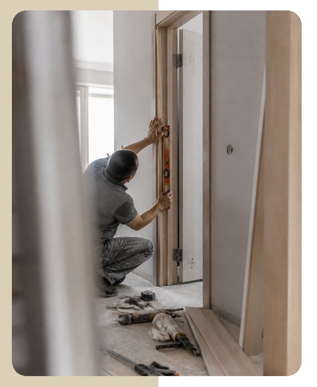 Монтаж наличников межкомнатной двери с гарантией в Казани